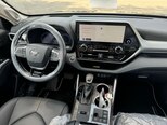 Toyota Highlander-12