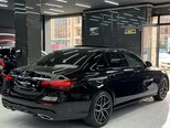 Mercedes E 300 de-5