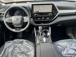 Toyota Highlander-14