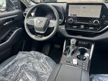 Toyota Highlander-13