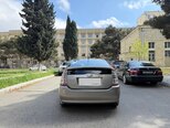 Toyota Prius-8