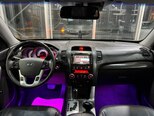 Kia Sorento-13