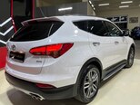 Hyundai Santa Fe-12