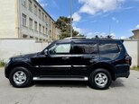 Mitsubishi Pajero-7