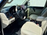 Mitsubishi Pajero-13