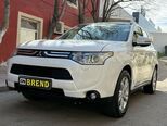 Mitsubishi Outlander-4