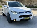 Mitsubishi Outlander-2