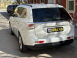 Mitsubishi Outlander-8