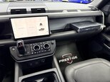 Land Rover Defender-6