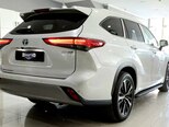Toyota Highlander-6