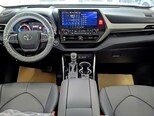 Toyota Highlander-13