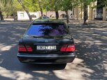 Mercedes E 280-8