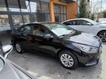 Hyundai Accent-12