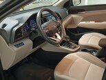 Hyundai Elantra-13