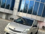 Toyota Prius-5