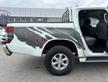 Mitsubishi L200-15