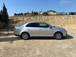 Volkswagen Jetta-11