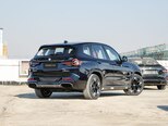 BMW iX3-4