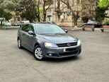 Volkswagen Jetta-1