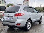 Hyundai Santa Fe-5