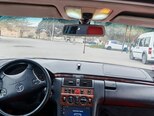Mercedes E 280-11