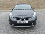 Toyota Prius V-1