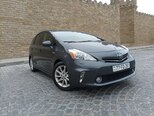 Toyota Prius V-2