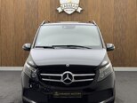 Mercedes V 220-3