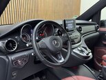 Mercedes V 220-8