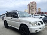 Mitsubishi Pajero io-2