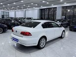 Volkswagen Passat-5