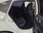 Nissan Sentra-12