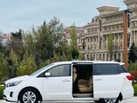 Kia Carnival-5