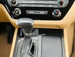 Kia Carnival-13
