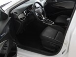 Chevrolet Onix-19