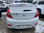 Hyundai Accent-4