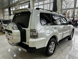Mitsubishi Pajero-7