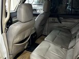 Mitsubishi Pajero-12