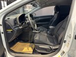 Hyundai Elantra-16