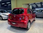 Nissan March-12