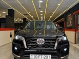 Toyota Fortuner-1