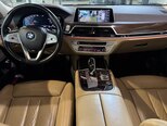 BMW 740-9