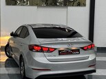 Hyundai Avante-11