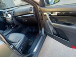 Kia Sorento-13