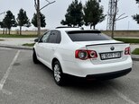 Volkswagen Jetta-4