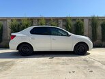 Renault Logan-4