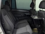 Opel Zafira-11