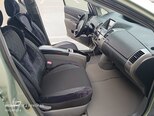 Toyota Prius-19