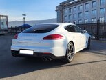 Porsche Panamera 4S-4