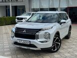 Mitsubishi Outlander-4